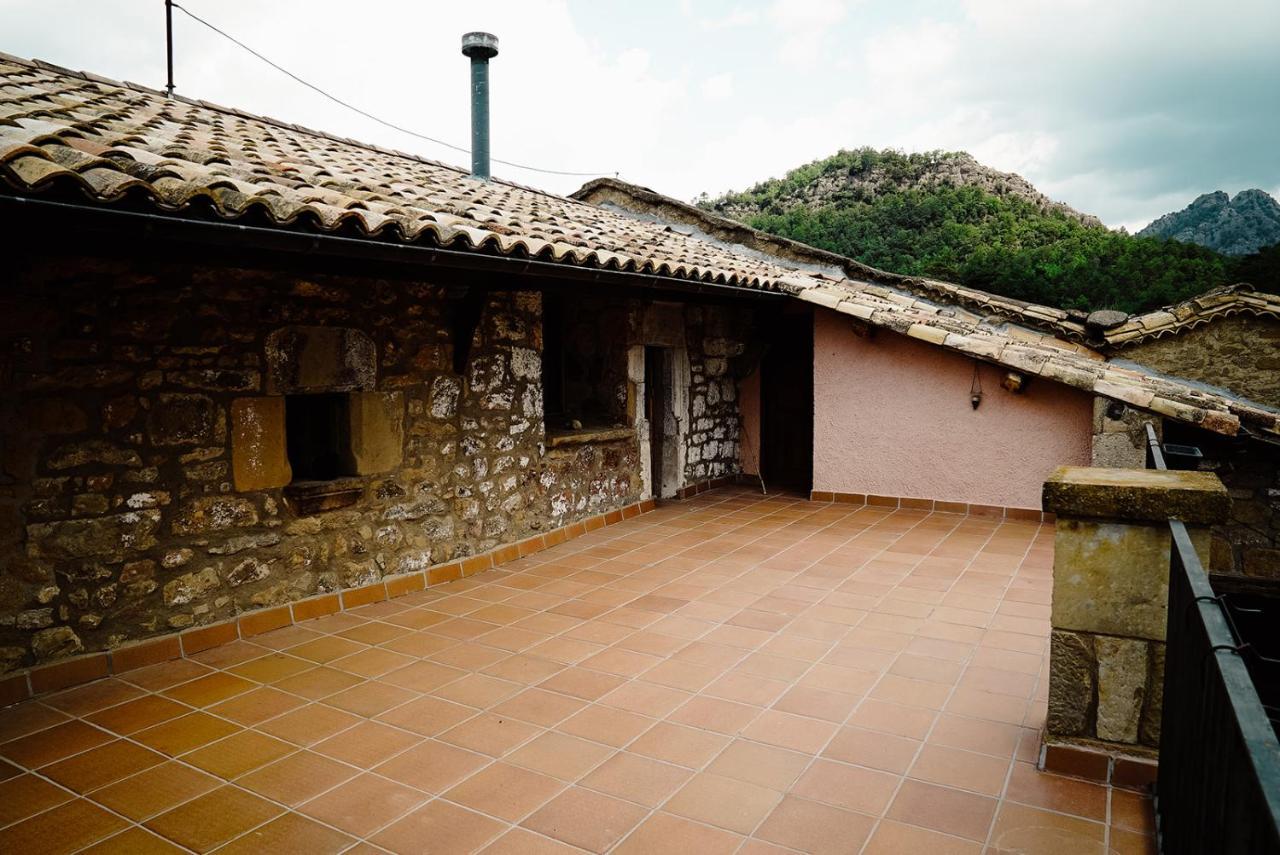 Cases Altes De Posada Navés المظهر الخارجي الصورة