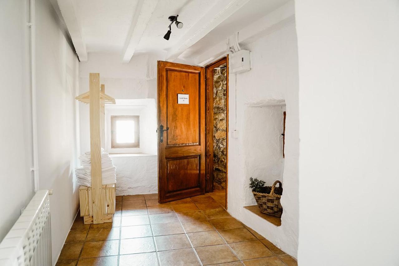 Cases Altes De Posada Navés المظهر الخارجي الصورة