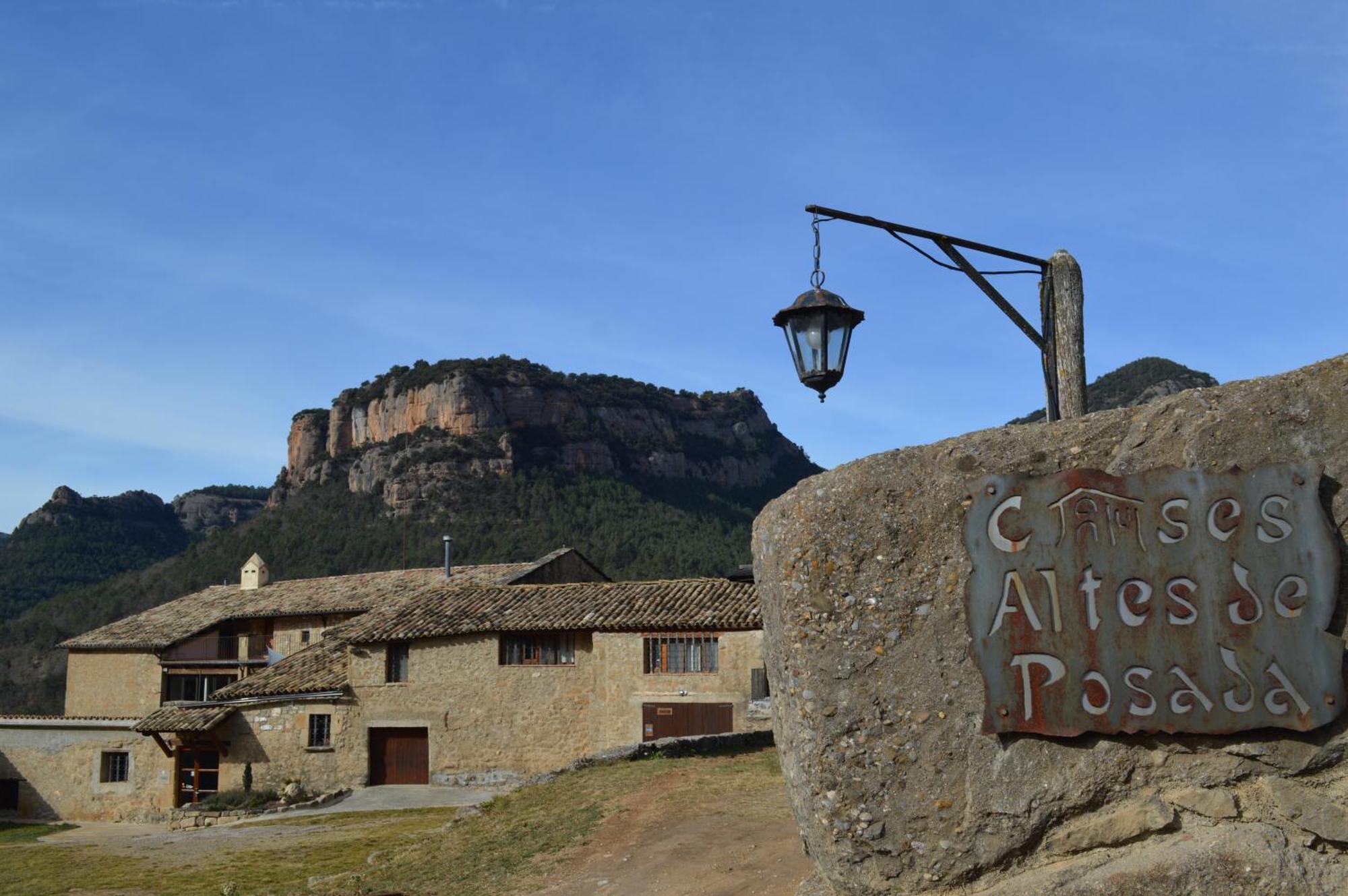 Cases Altes De Posada Navés المظهر الخارجي الصورة