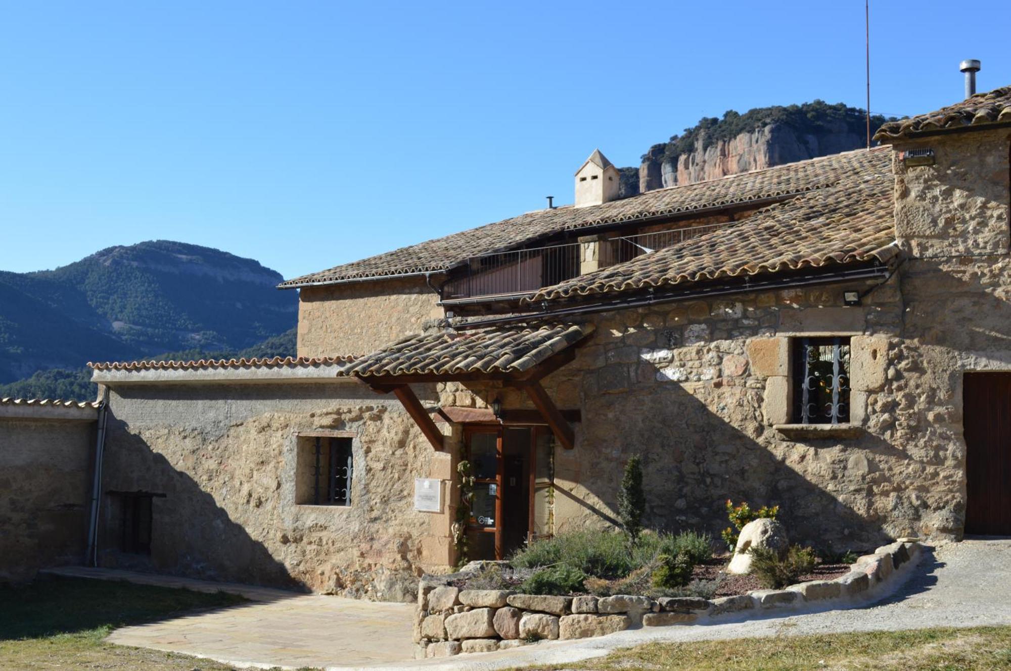 Cases Altes De Posada Navés المظهر الخارجي الصورة